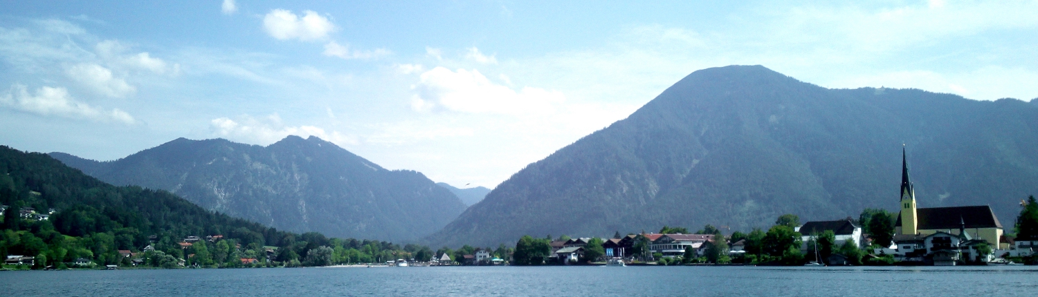 See mit Blick auf die Berge (WRA)