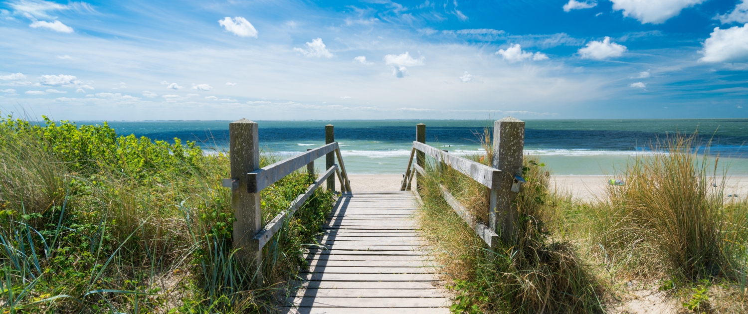 Holzsteg Strand zum Strand (WRA)